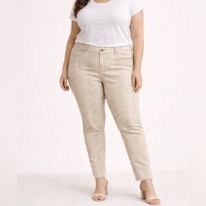 Avenue Women’s Animal Print Tapered Jeans Size 24